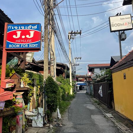 Jj Guesthouse Chiang Mai Exterior foto