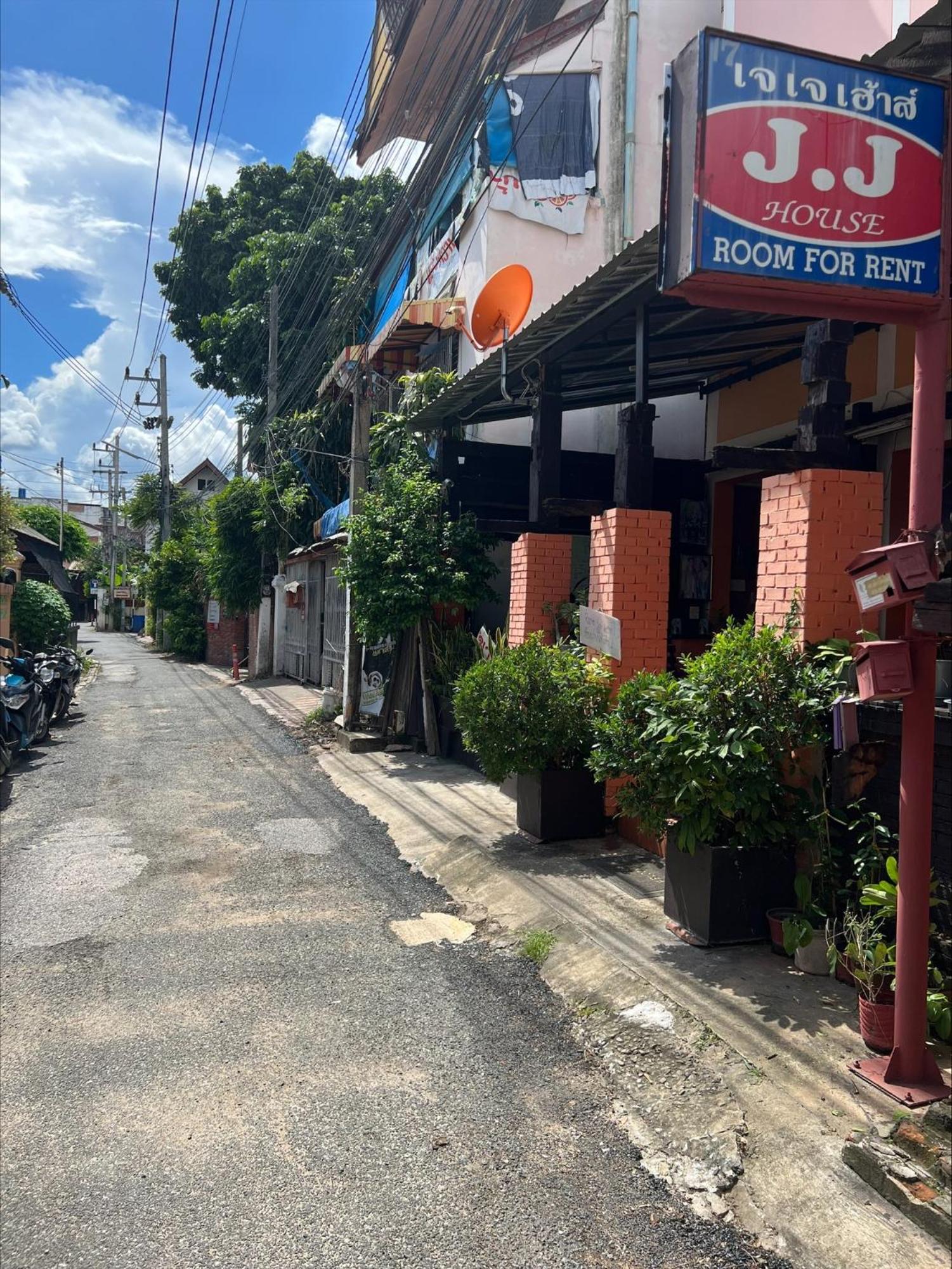 Jj Guesthouse Chiang Mai Exterior foto